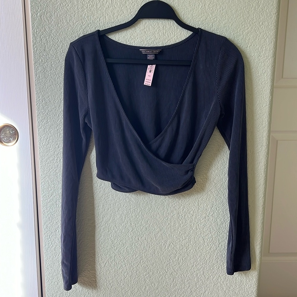 💙 Victoria's Secret Black Long Sleeve Crop Top